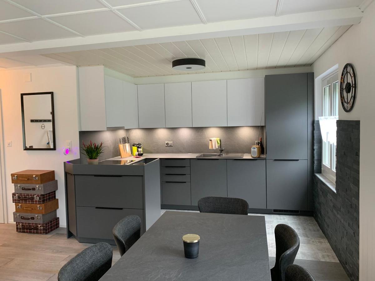 La Maisonnette Travers Luaran gambar
